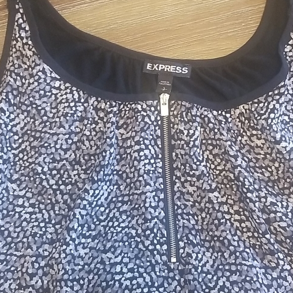 Tank with zipper detail - Picture 2 of 3